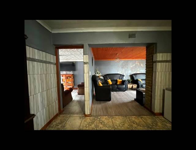 3 BEDROOM HOUSE FOR SALE IN HILLCREST HEIGHTS